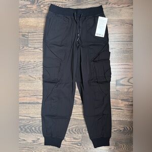 NWT lululemon dance studio relaxed fit MR cargo jogger size S black